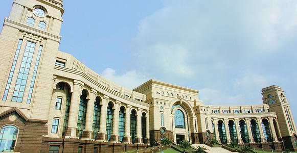 Fudan University 复旦大学