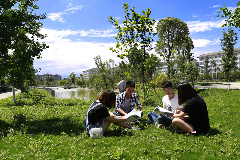 Sichuan Technology Business College 