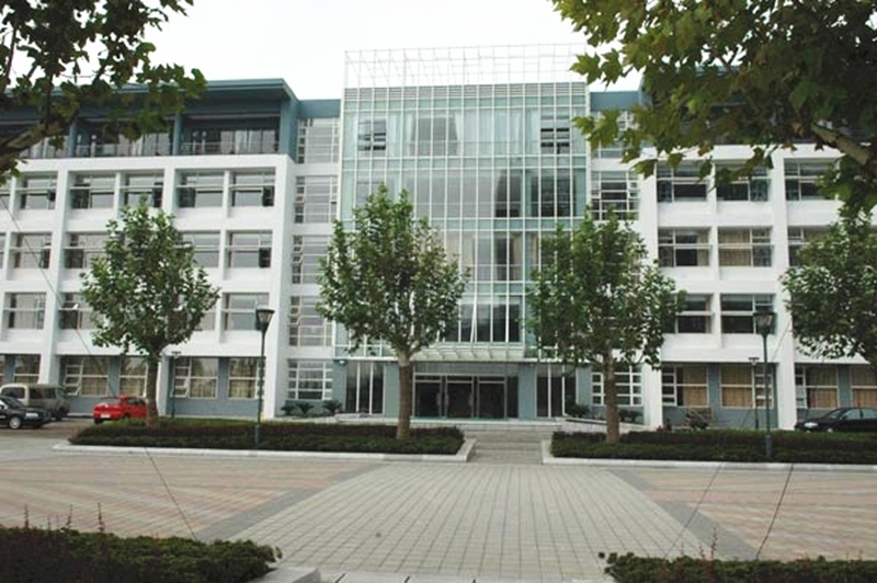 Donghua University