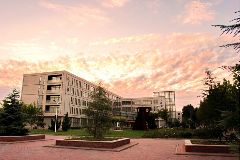 มหาวิทยาลัยในจีน  Tianjin University of Technology and Education