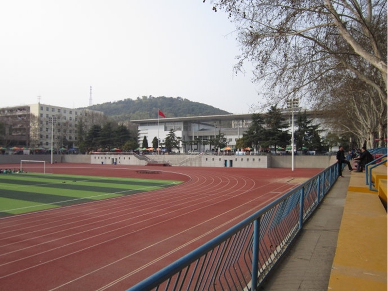 中国地质大学(武汉)运动场所_校园设施