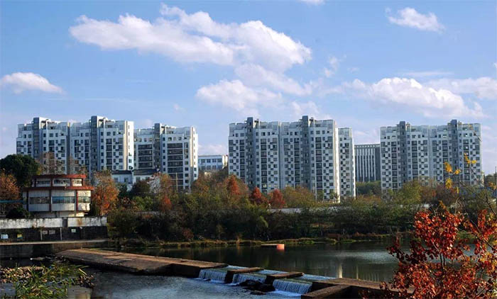 Huangshan University 
