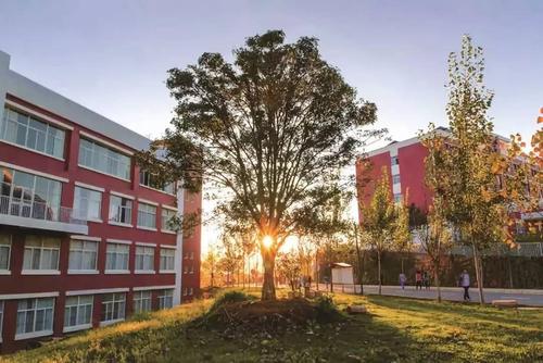 ทุนเรียนต่อจีน：Yunnan University