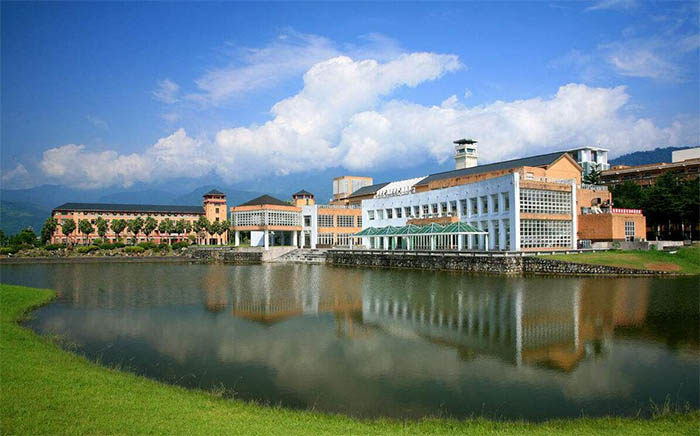  เรียนต่อจีน：Donghua University