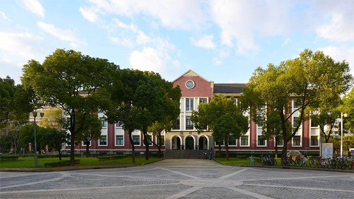 เรียนต่อจีน：Shanghai University of Finance and Economics 