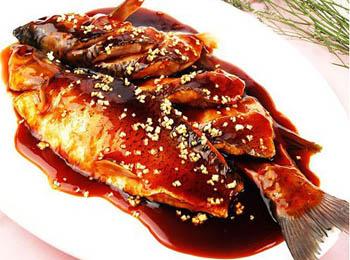 ปลานึ่งราดซอสเปรี้ยวหวานทะเลสาบซีหู  西湖醋鱼