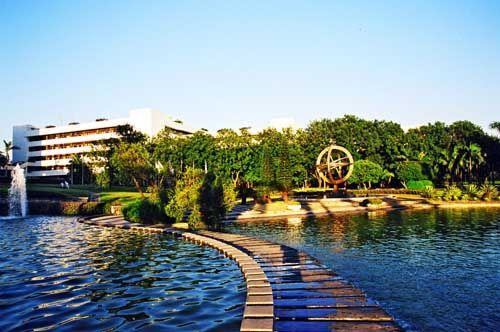 เรียนต่อจีน: Shenzhen University 