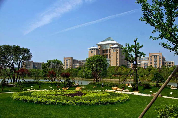 เรียนต่อจีน:Wuhan University of Science and Technology
