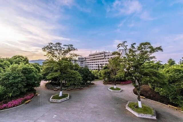 Southwest Forestry University  西南林业大学
