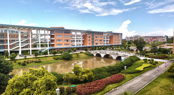 มหาวิทยาลัยในจีน：Guangdong University of Foreign Studies 广东外语外贸大学