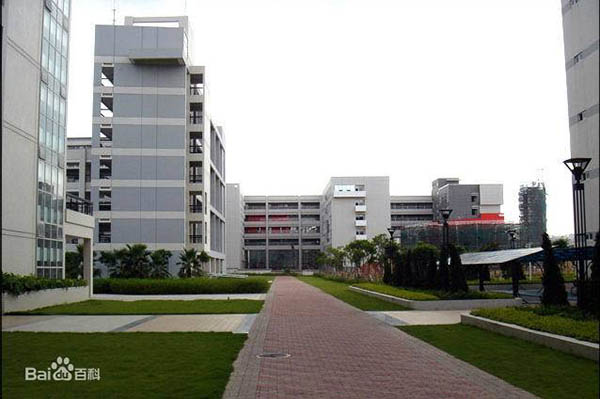 มหาวิทยาลัยในจีน Guangzhou University 广州大学