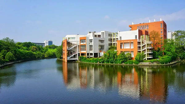  Nanchang University,