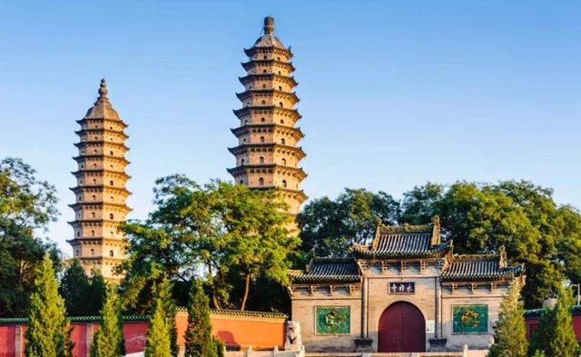 Twin Pagoda Temple