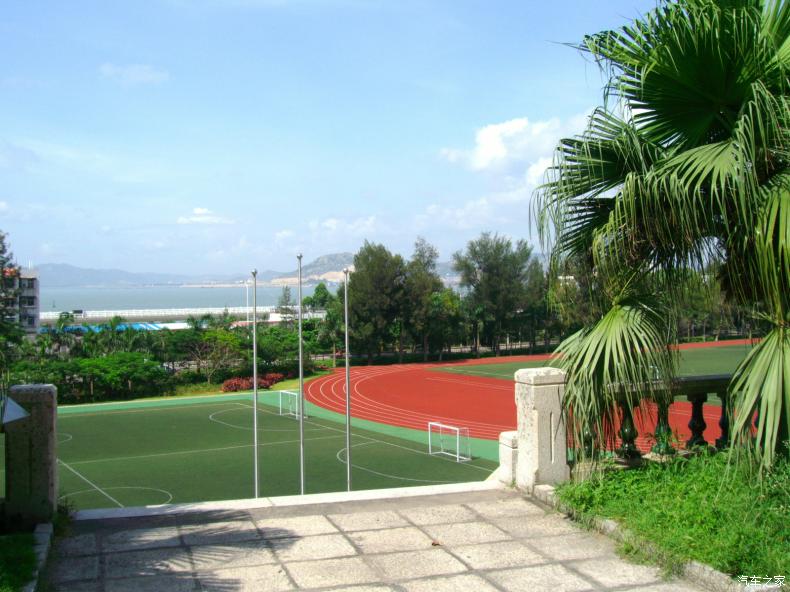 Xiamen University 厦门大学