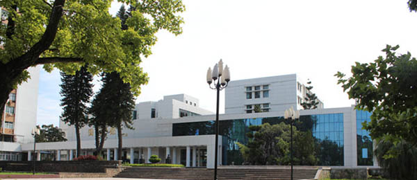 Fuzhou University 福州大学