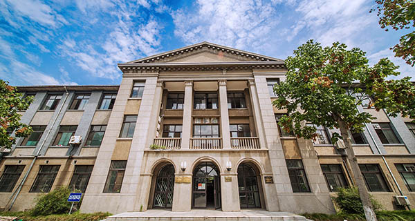 Yangzhou University 扬州大学