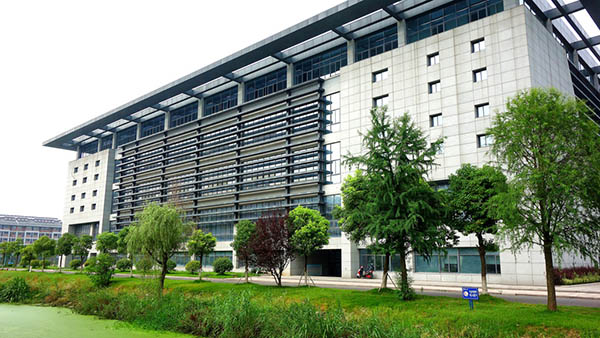 Yangzhou University 扬州大学