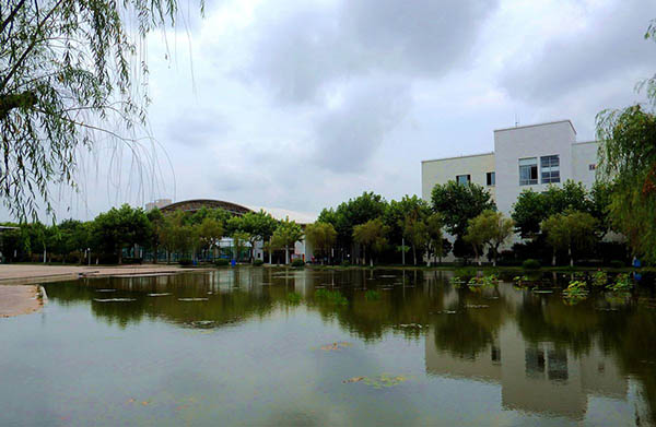 มหาวิทยาลัยโพลีเทคนิคเซี่ยงไฮ้ Shanghai Polytechnical University 