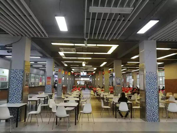 มหาวิทยาลัยโพลีเทคนิคเซี่ยงไฮ้ Shanghai Polytechnical University 