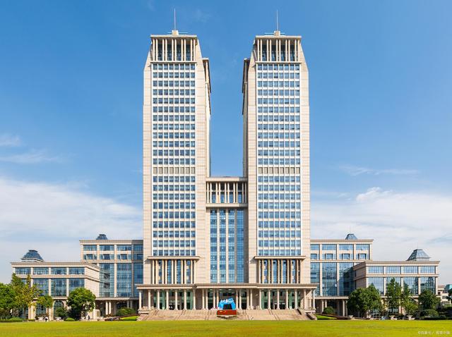 Fudan University   เรียนภาษาจีน 1ปี /1เทอม
